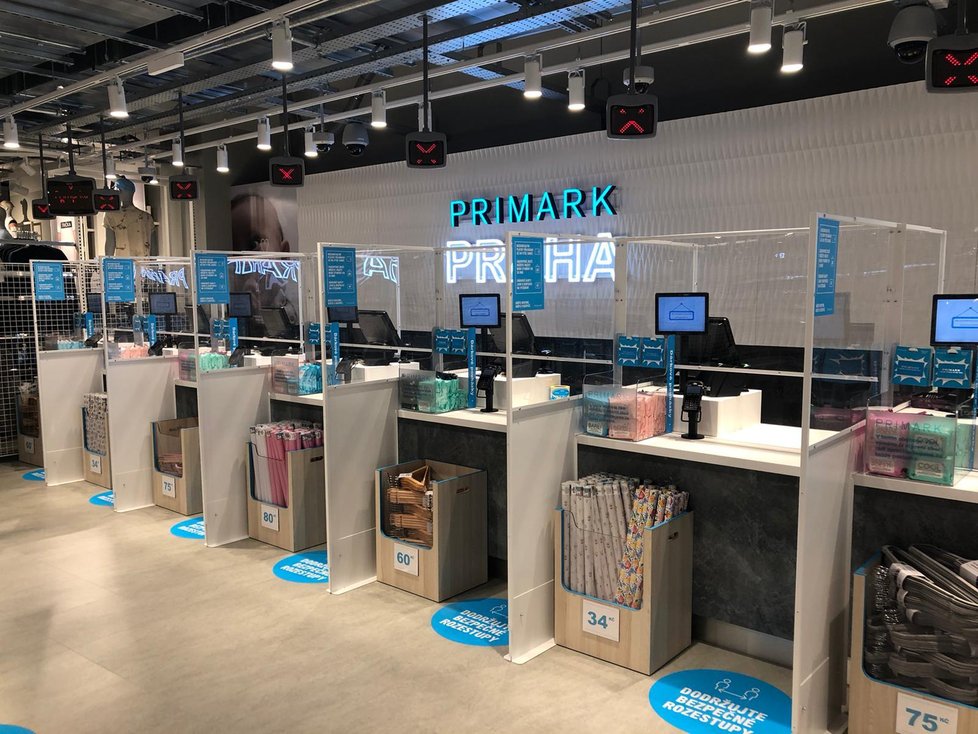 Primark v Praze těsně před otevřením.