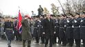Ministr obrany Lubomír Metnar (vpravo vpředu) vykonává přehlídku na pietním aktu k 100. výročí vzniku samostatného československého státu, který se konal 28. října 2018 v Praze u Národního památníku na Vítkově. Ministr obrany Lubomír Metnar (vpravo vpředu) vykonává přehlídku na pietním aktu k 100. výročí vzniku samostatného československého státu, který se konal 28. října 2018 v Praze u Národního památníku na Vítkově.