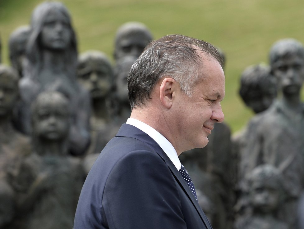 Slovenský prezident Andrej Kiska uctil památku obětí vypálených Lidic