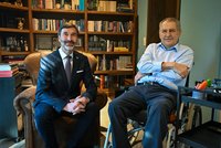 Zeman uprostřed česko-slovenské přestřelky. Hostil Ficova ministra, vzkázal mu podporu