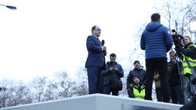 Ministr zemědělství Marek Výborný před svým úřadem. (19.2.2024)