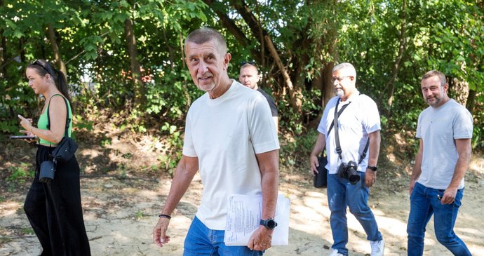 Andrej Babiš na Slapské přehradě. (13.8.2026)