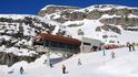 Švýcarské středisko Crans Montana, které ovládá Radovan Vítek