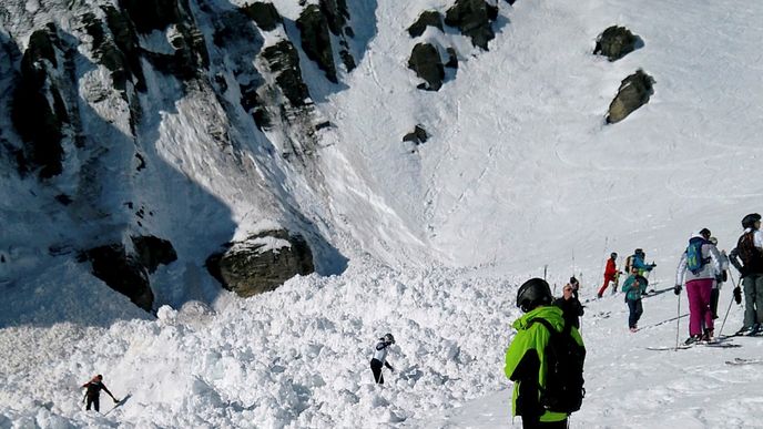 Lavina zasáhla švýcarské středisko Crans-Montana