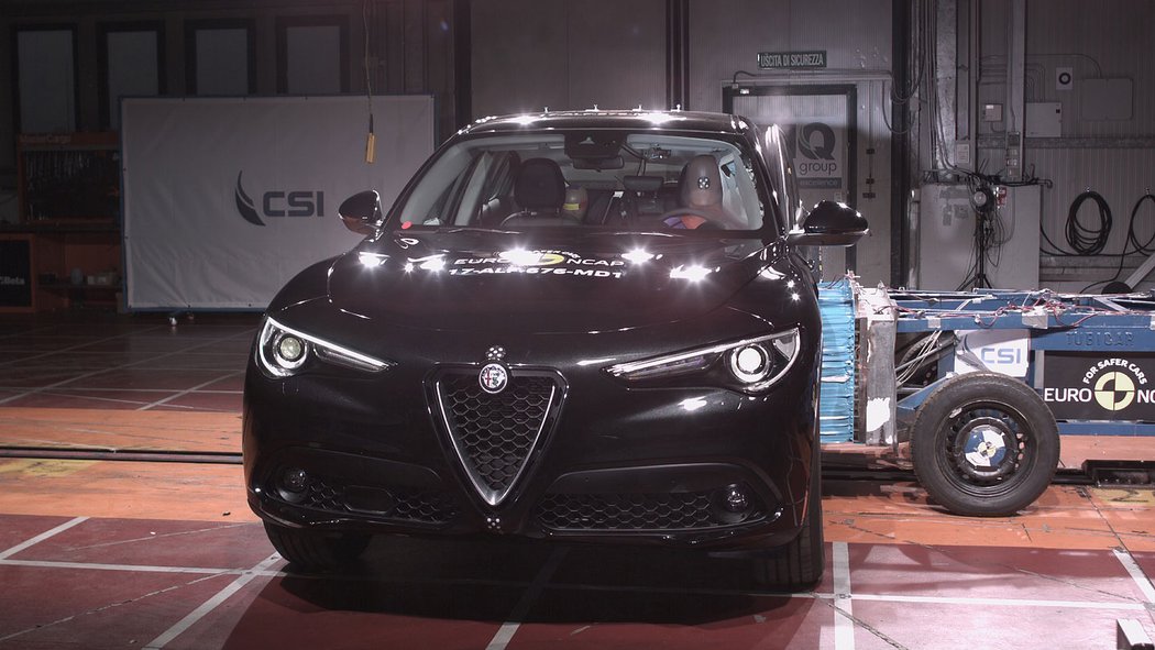 crashtest alfaromeo novemodely video