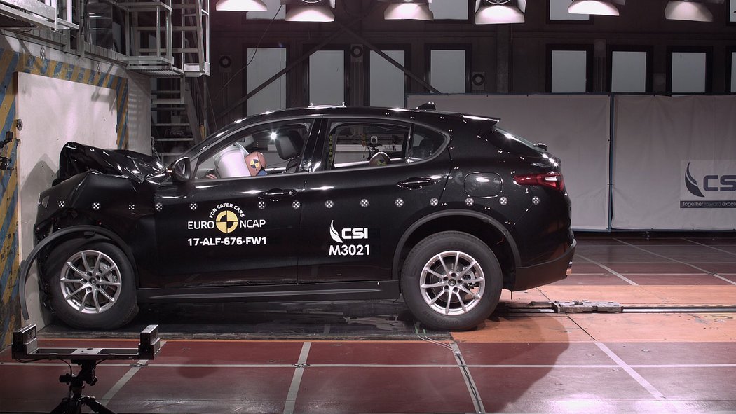 crashtest alfaromeo novemodely video