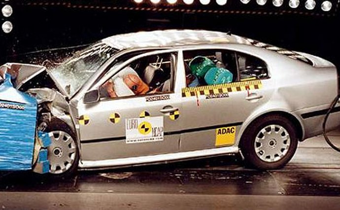 Euro NCAP: 10 let rozbíjení aut