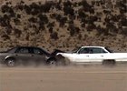 Historie crash-testů: Cadillac Sedan de Ville (1962) vs. DeVille (2002)