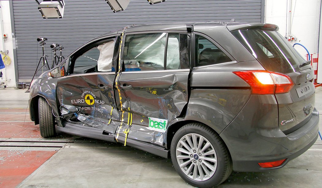 Euro NCAP 2017: Ford Grand C-Max a C-Max