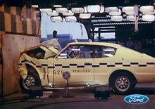 Ford: Historie bariérových zkoušek (video)