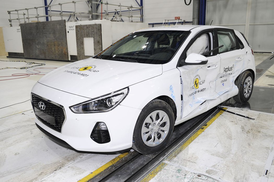 crashtest hyundai euroncap novemodely video nizsistredni