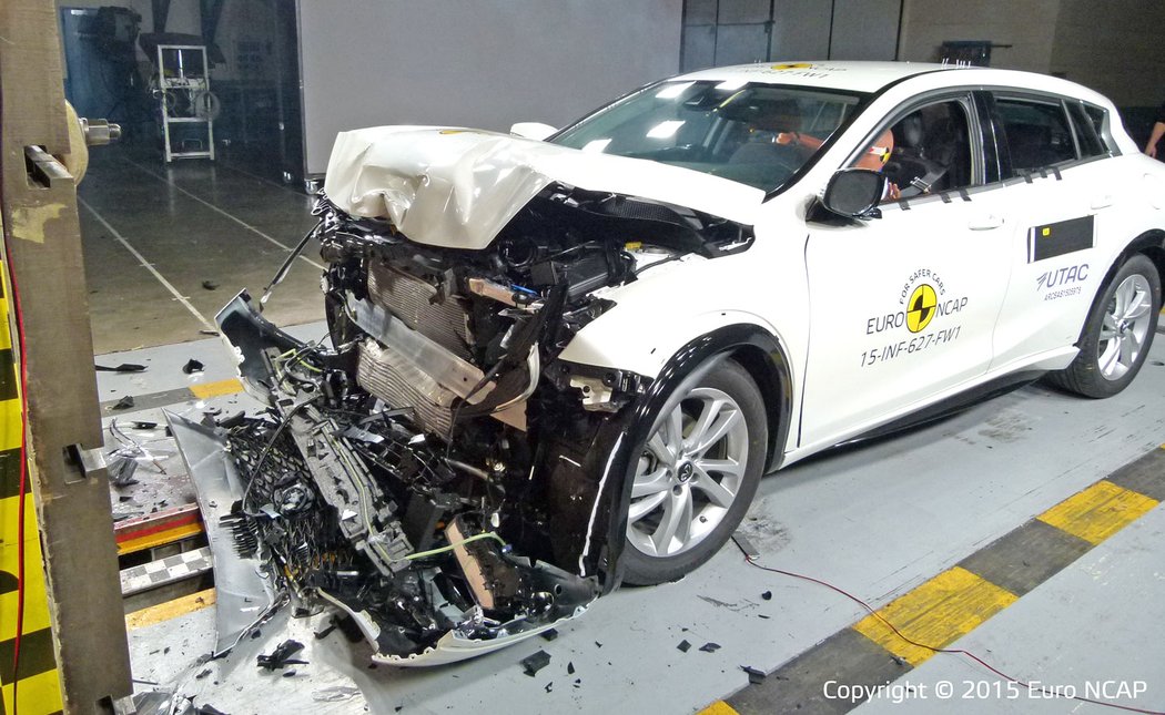 crashtest infiniti euroncap novemodely video