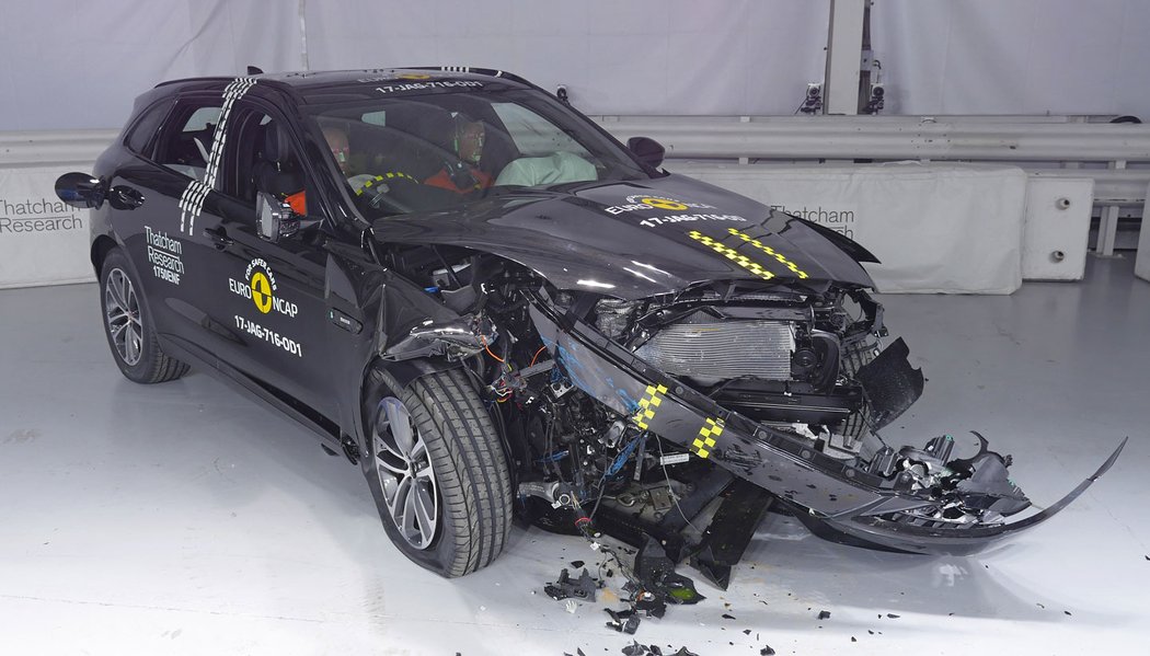 Euro NCAP 2017: Jaguar F-Pace