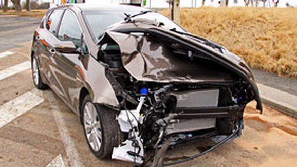 Kauza Cee’d: Proč při naší nehodě nevystřelil airbag?