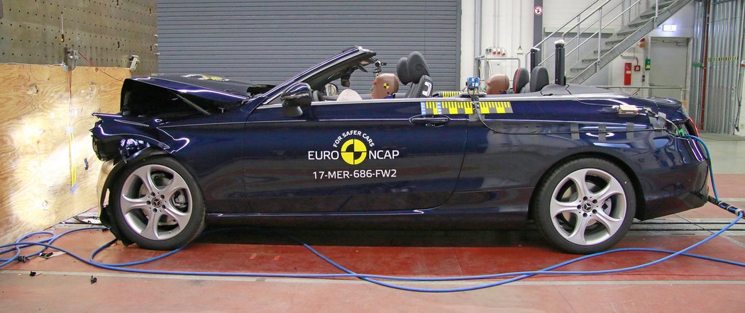 Euro NCAP 2017: Mercedes-Benz C Cabriolet