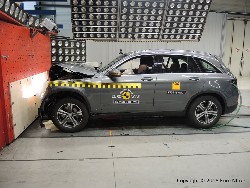 crashtest mercedesbenz euroncap novemodely video