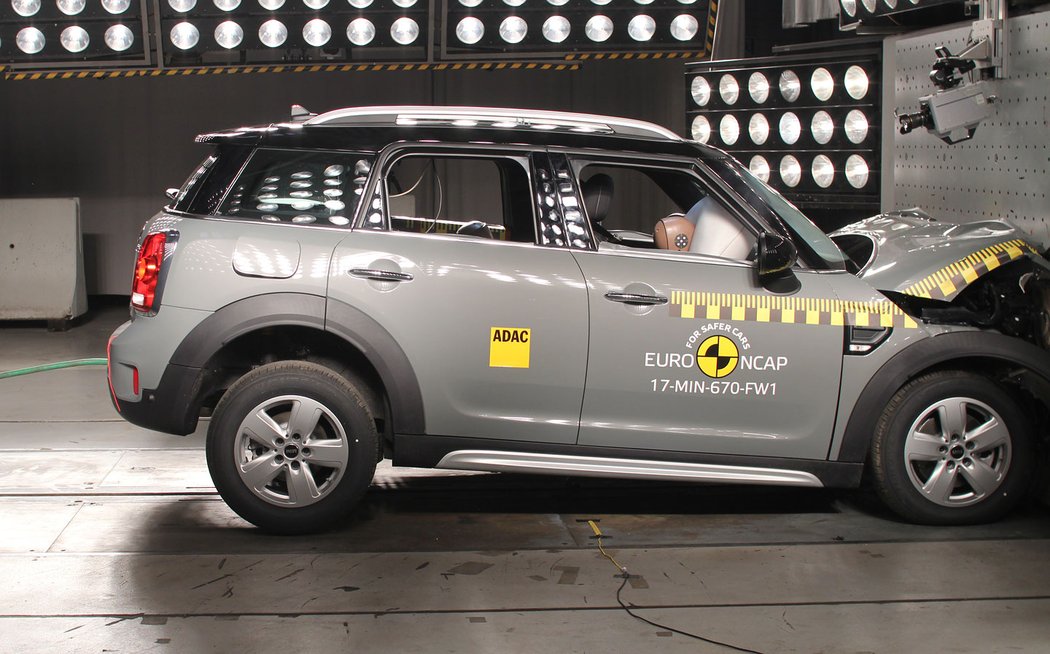 Euro NCAP 2017: Mini Countryman