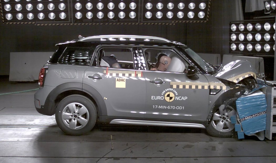 Euro NCAP 2017: Mini Countryman