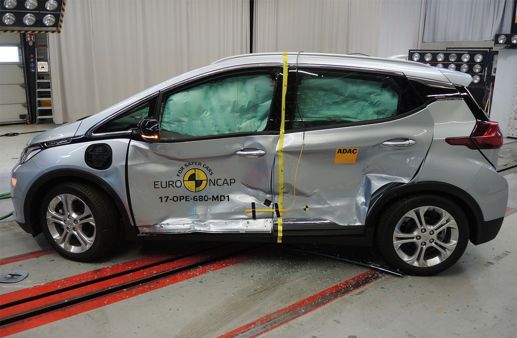 Euro NCAP 2017: Opel Ampera-e