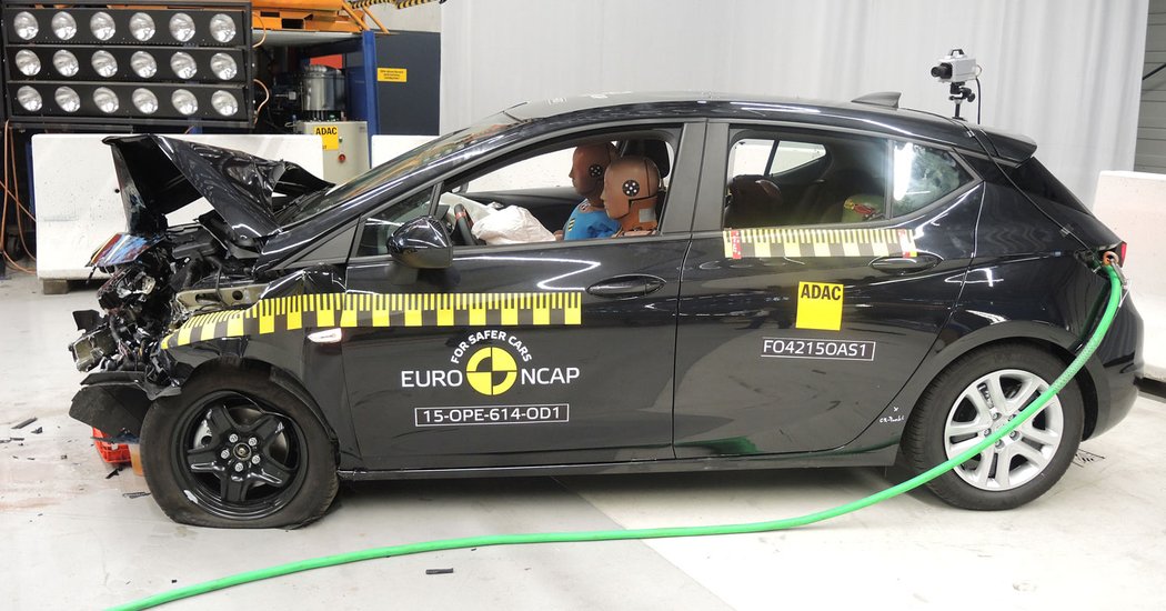 crashtest opel euroncap novemodely video nizsistredni