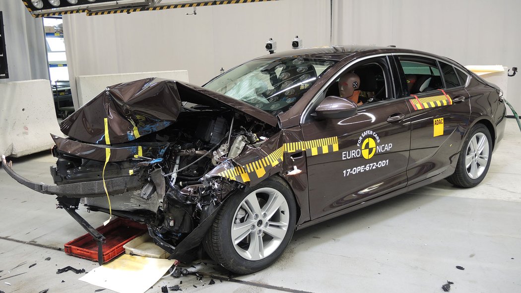 crashtest opel euroncap novemodely video strednitrida