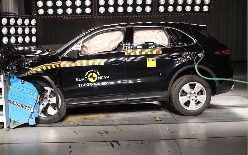 Euro NCAP 2017: Porsche Cayenne