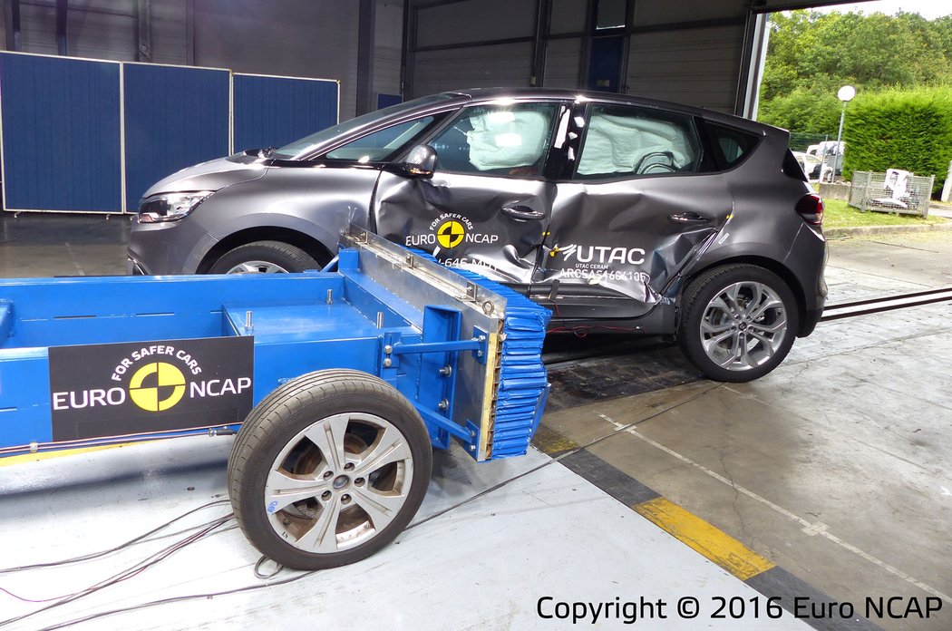 crashtest renault euroncap novemodely video mpv