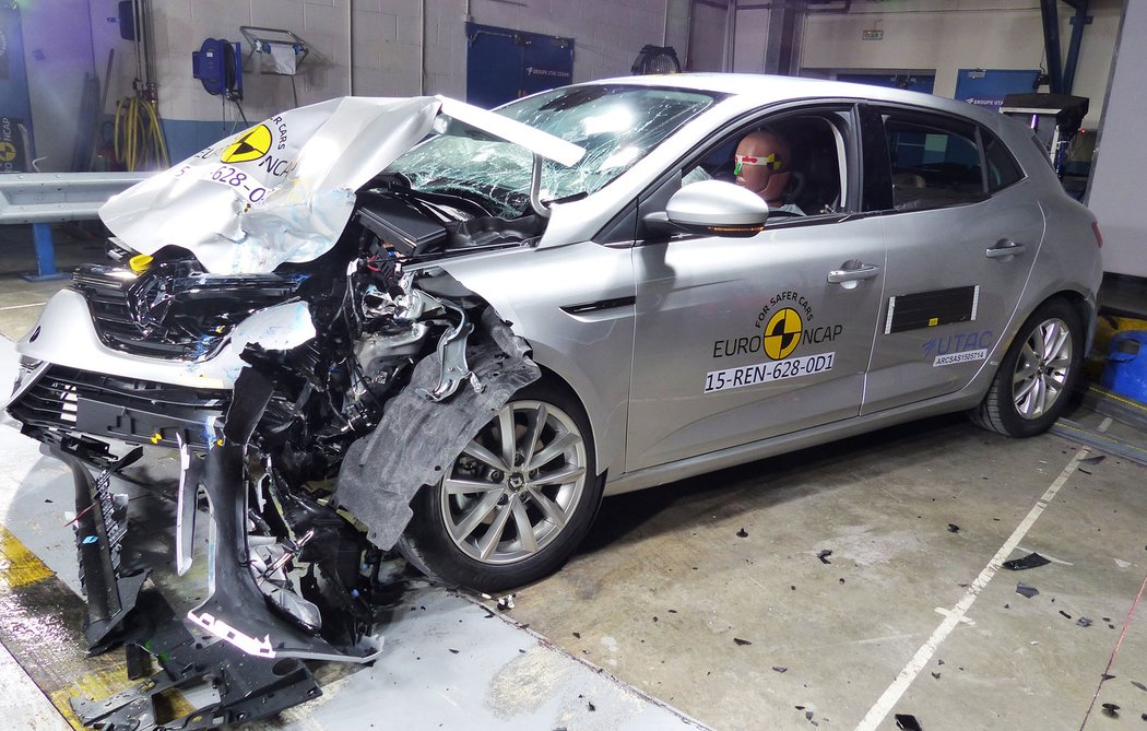 crashtest renault euroncap novemodely video nizsistredni