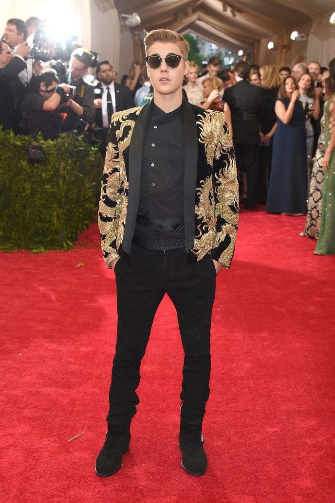 Creative Black tie Creative Black tie