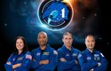 Posádka mise Crew-1. Zleva: Shannon Walker, Victor Glover, Mike Hopkins a Sóiči Noguči