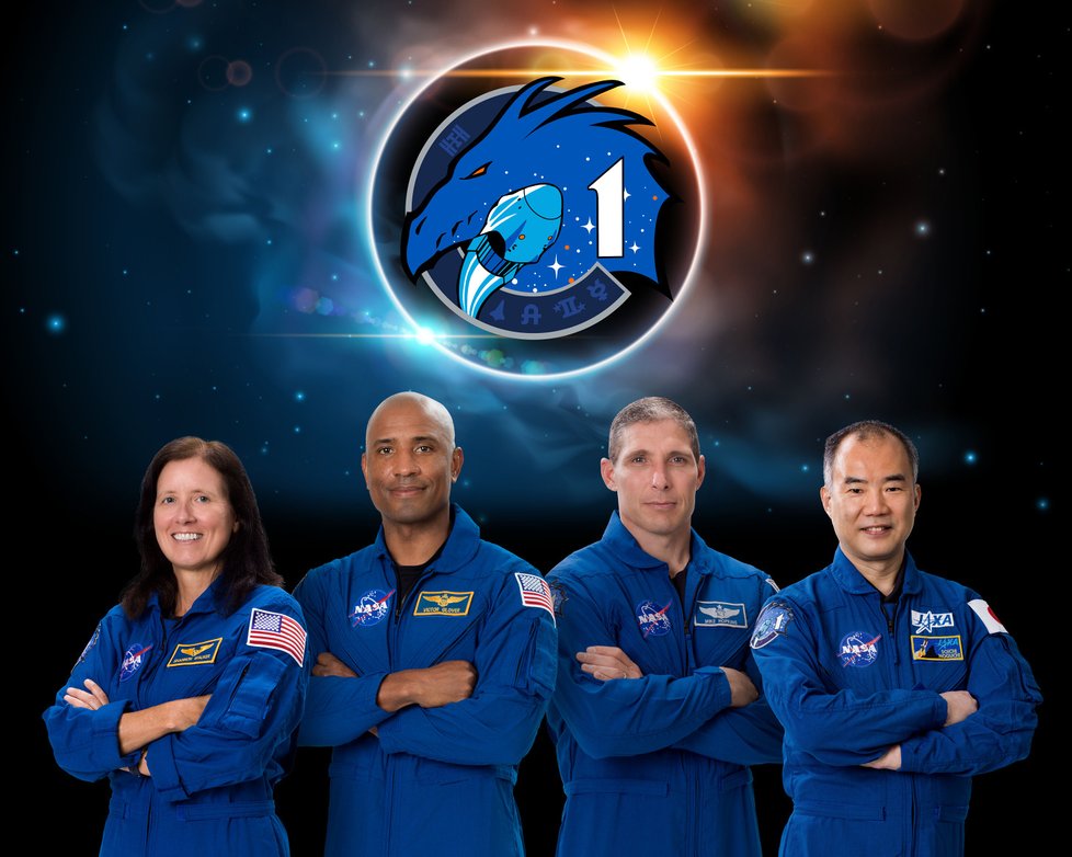 Posádka mise Crew-1. Zleva: Shannon Walker, Victor Glover, Mike Hopkins a Sóiči Noguči