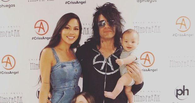 Iluzionista Criss Angel přiznal, že jeho pětiletý syn bojuje s rakovinou