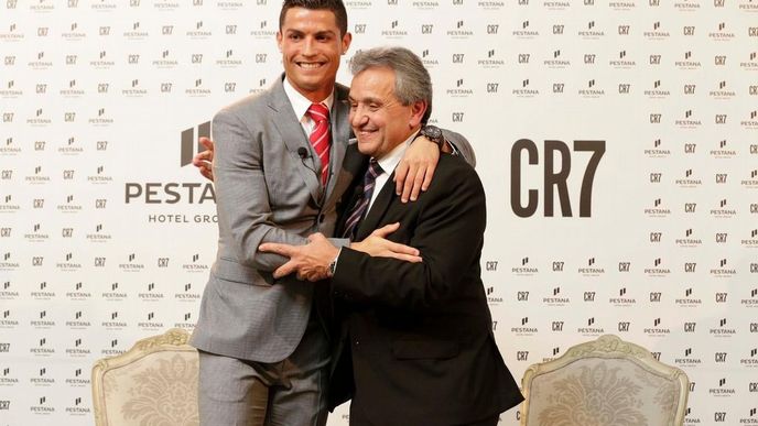 Cristiano Ronaldo a Dionisio Pestana