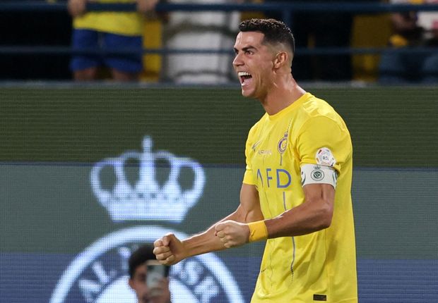 Cristianu Ronaldovi nesahají platy cyklistů ani po kotníky Cristianu Ronaldovi nesahají platy cyklistů ani po kotníky