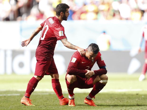 Smutný Cristiano Ronaldo po vyřazení Portugalska na MS Smutný Cristiano Ronaldo po vyřazení Portugalska na MS