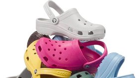 Boty značky Crocs jsou prý příliš pohodlné pro pokání.