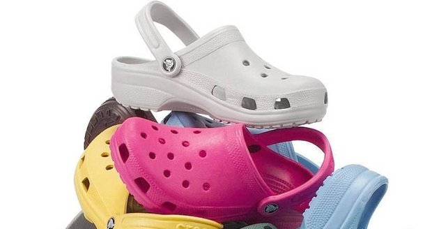 Boty značky Crocs jsou prý příliš pohodlné pro pokání.