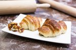 Pečení s vůní másla: Postup krok za krokem, jak si připravit croissanty! 
