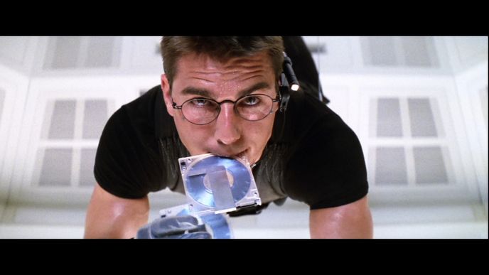 Tom Cruise s brýlemi od Jeana-Paula Gaultiera v Mission: Impossible