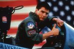 Tom Cruise jako Maverick ve filmu Top Gun z roku 1986