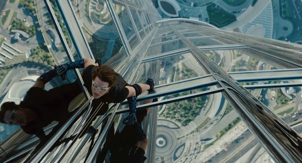 V novém dílu Mission: Impossible si Cruise skočí z nejvyšší budovy světa