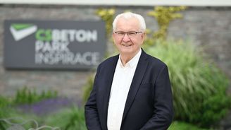 Začínali se zámkovou dlažbou, dnes stojí za produkty, které zabezpečují české i německé dálnice Začínali se zámkovou dlažbou, dnes stojí za produkty, které zabezpečují české i německé dálnice