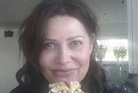 Ilona Csáková bez make-upu, ale zato s pořádnou buchtou!
