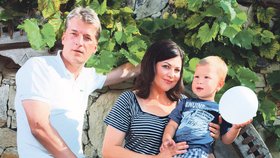 Ilona Csáková, Radek Voneš a jejich syn Daniel už brzy budou ofi ciálně rodina, která se po svatbě možná ještě rozroste...