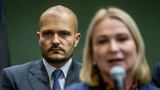 Strnad luxuje topmanažery z trhu. Zbrojař CSG lovil v řadách Škody Auto, PPF i nového arcirivala Strnad luxuje topmanažery z trhu. Zbrojař CSG lovil v řadách Škody Auto, PPF i nového arcirivala