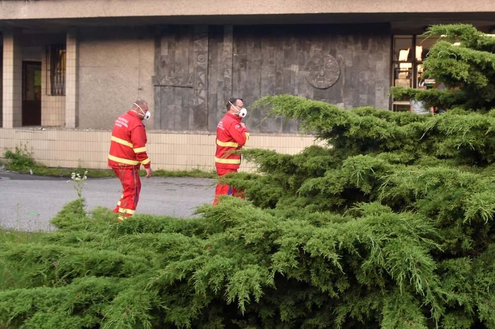 Testování na dole ČSM-Sever ve Stonavě na Karvinsku v souvislosti s hromadnou nákazou covidem-19 (26. 6. 2020)