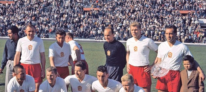 Základní sestava legendárního týmu ČSR pro finále MS v Chile proti Brazílii