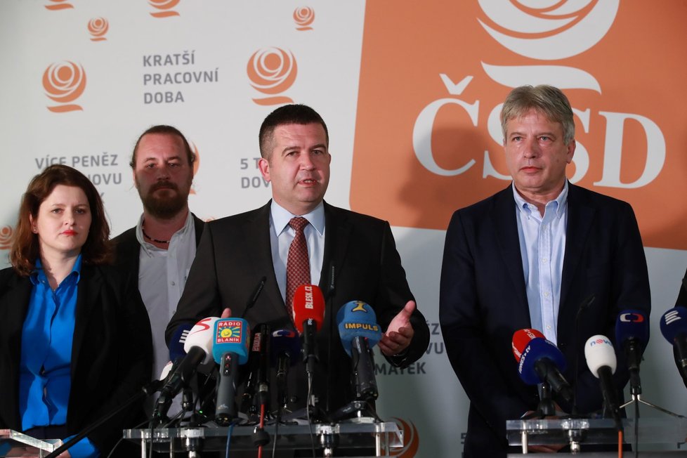 Tisková konference po jednání předsednictva ČSSD (15. 7. 2019)