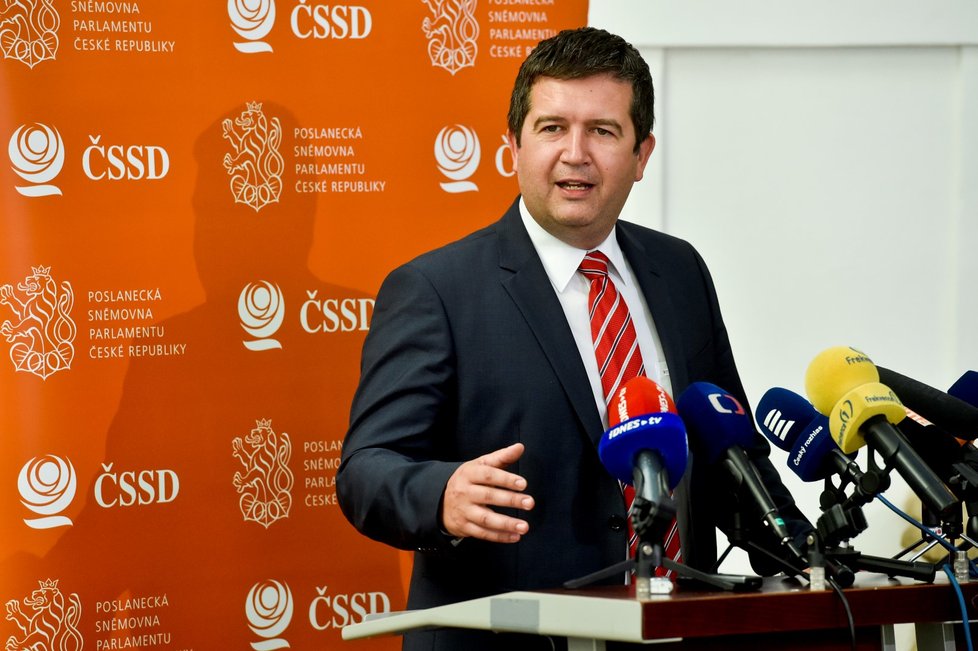 Předseda ČSSD a vicepremiér Jan Hamáček oznámil 18. září 2018 v Praze nového kandidáta do funkce ministra zahraničních věcí dosavadního prvního náměstka Tomáše Petříčka.