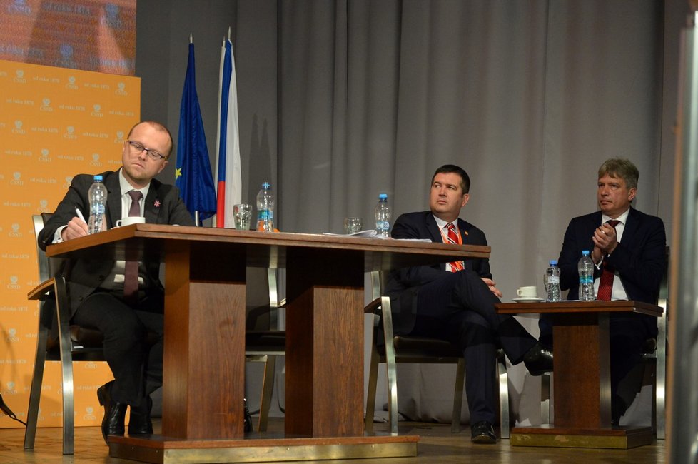 Sjezd ČSSD: Čekání na výsledky volby předsedy. (1.3.2019)